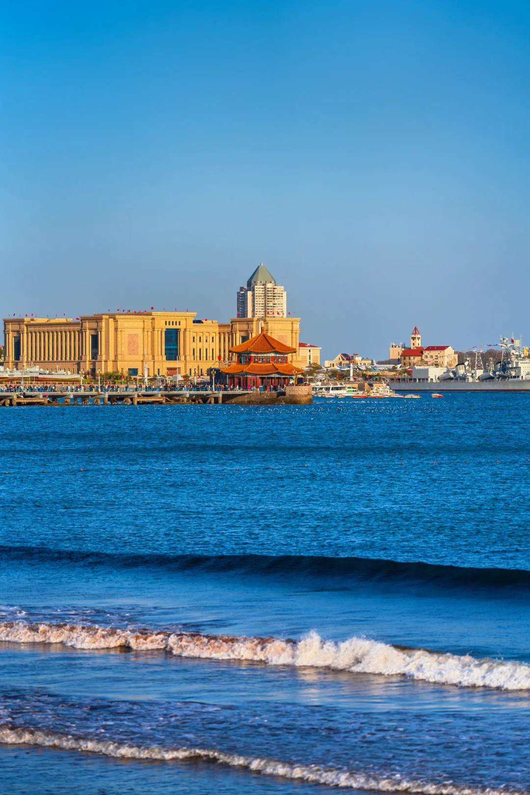 不是布拉格 是青岛