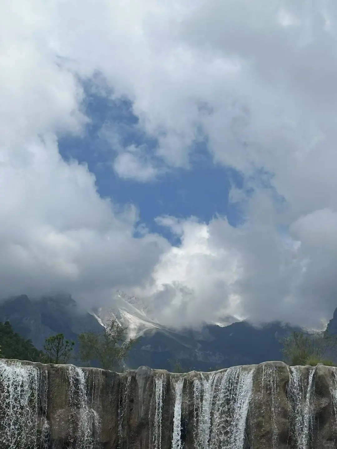 玉龙雪山仅玩蓝月谷攻略，推荐宝藏雪山火车