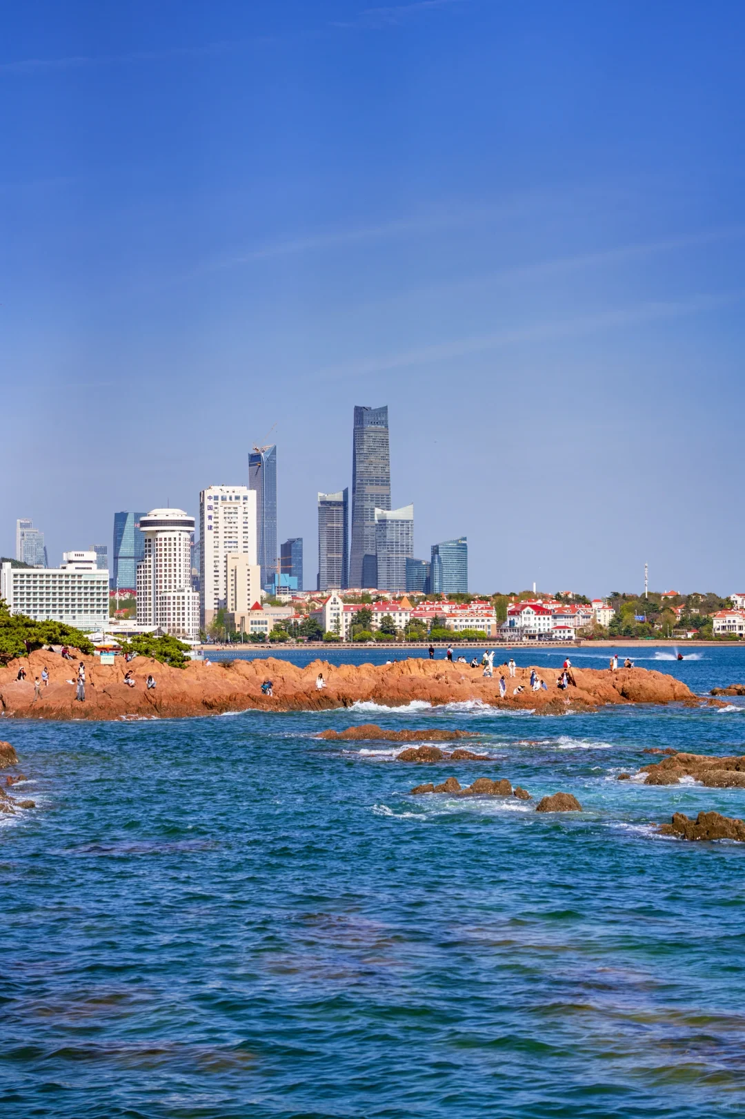 不是布拉格 是青岛