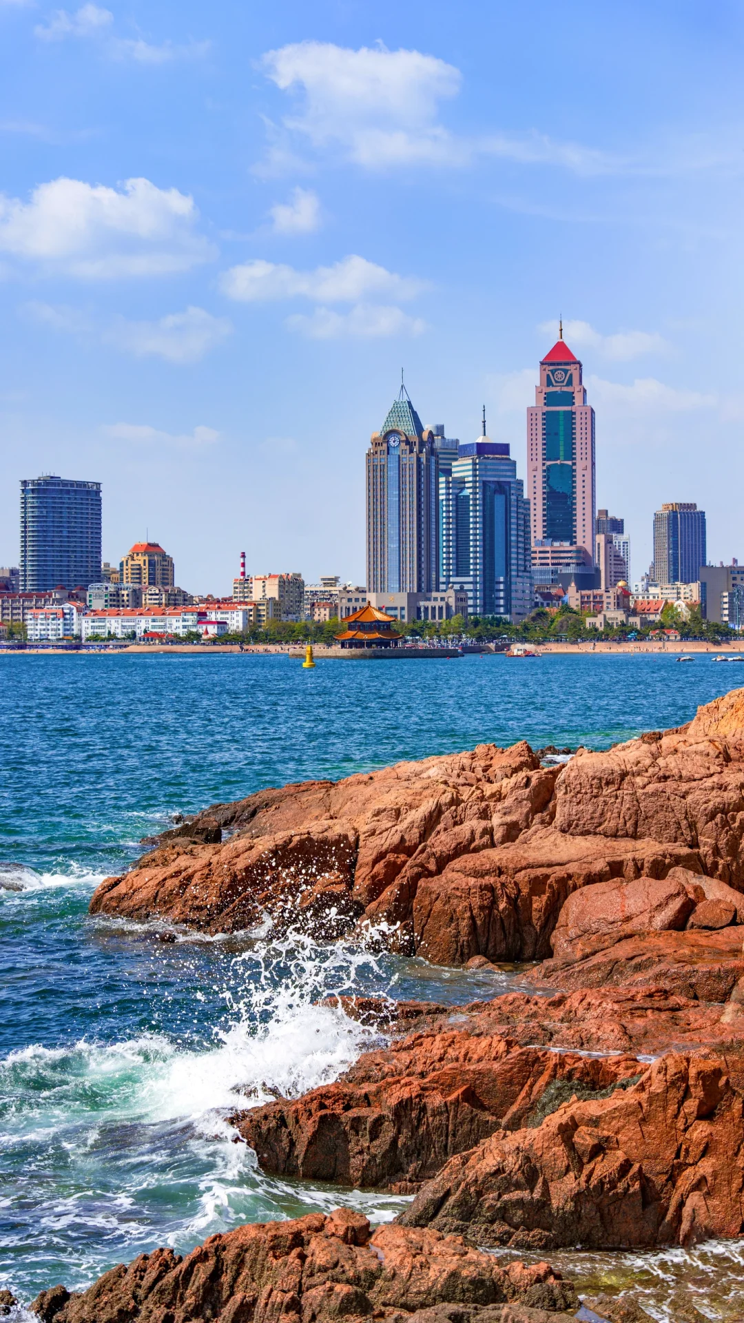 不是布拉格 是青岛