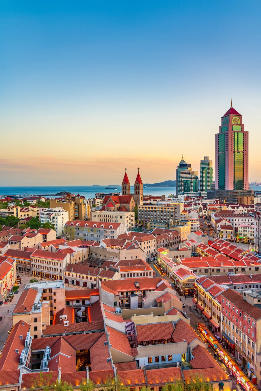 不是布拉格 是青岛