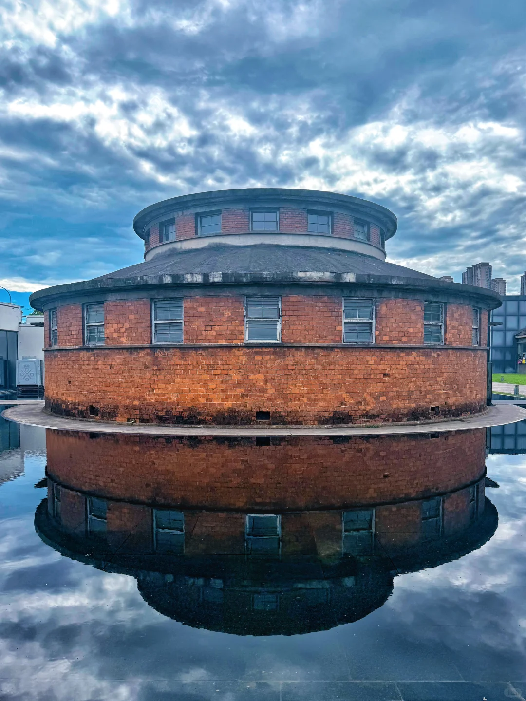 合肥：钢铁森林里，烟火与文艺共生