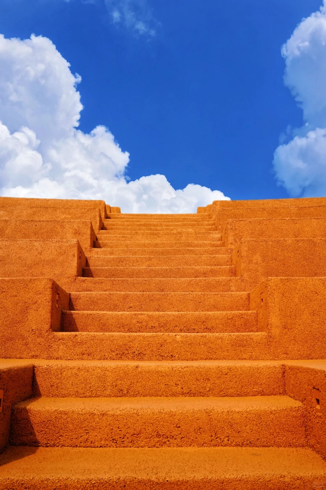 不是布拉格 是青岛