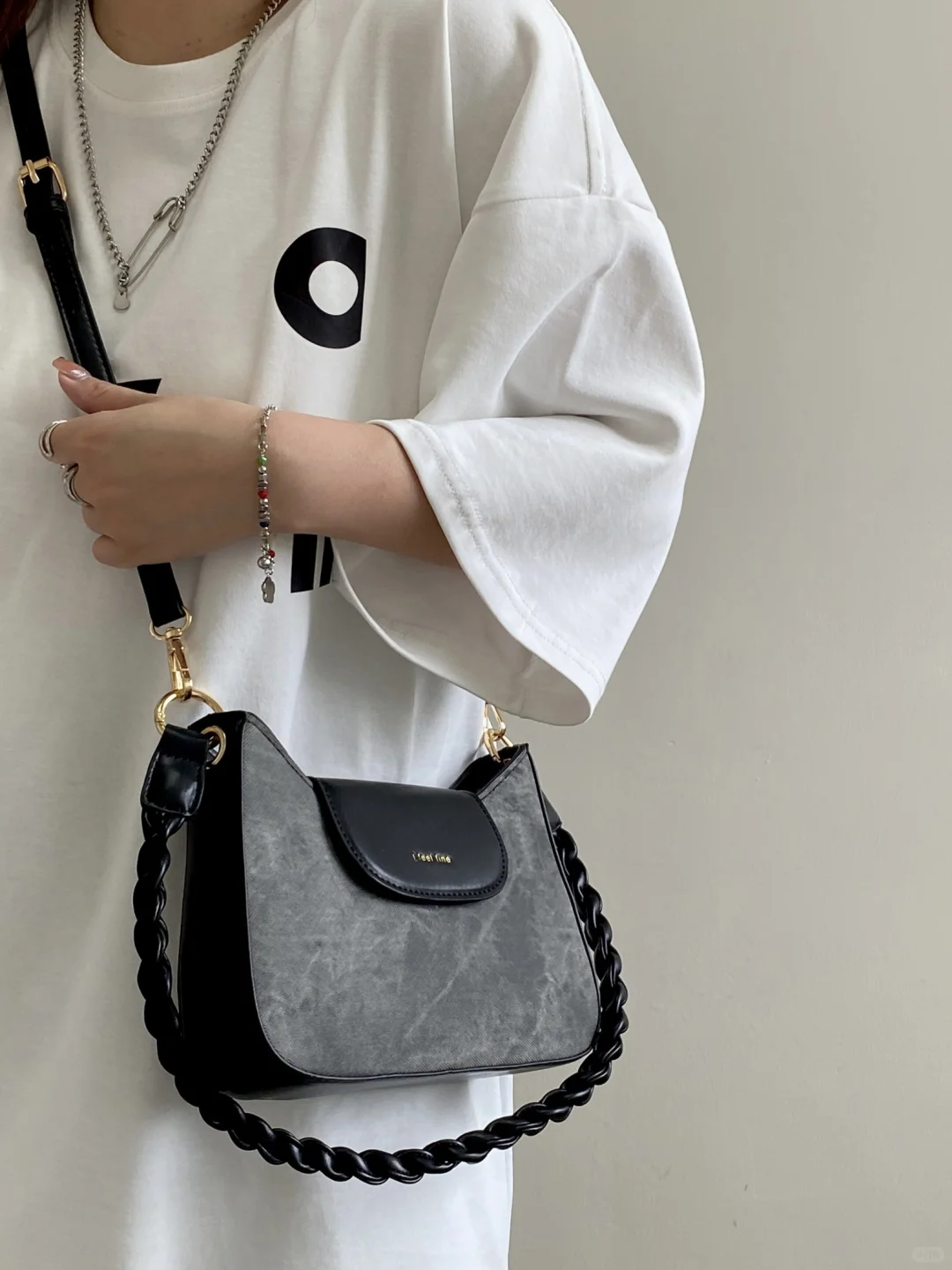 鹿子 2025新款女包复古百搭拼色腋下包