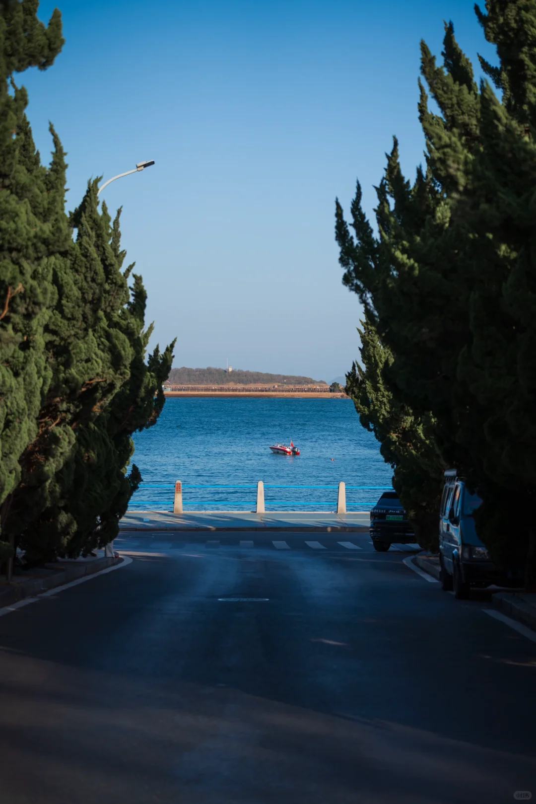 不是布拉格 是青岛