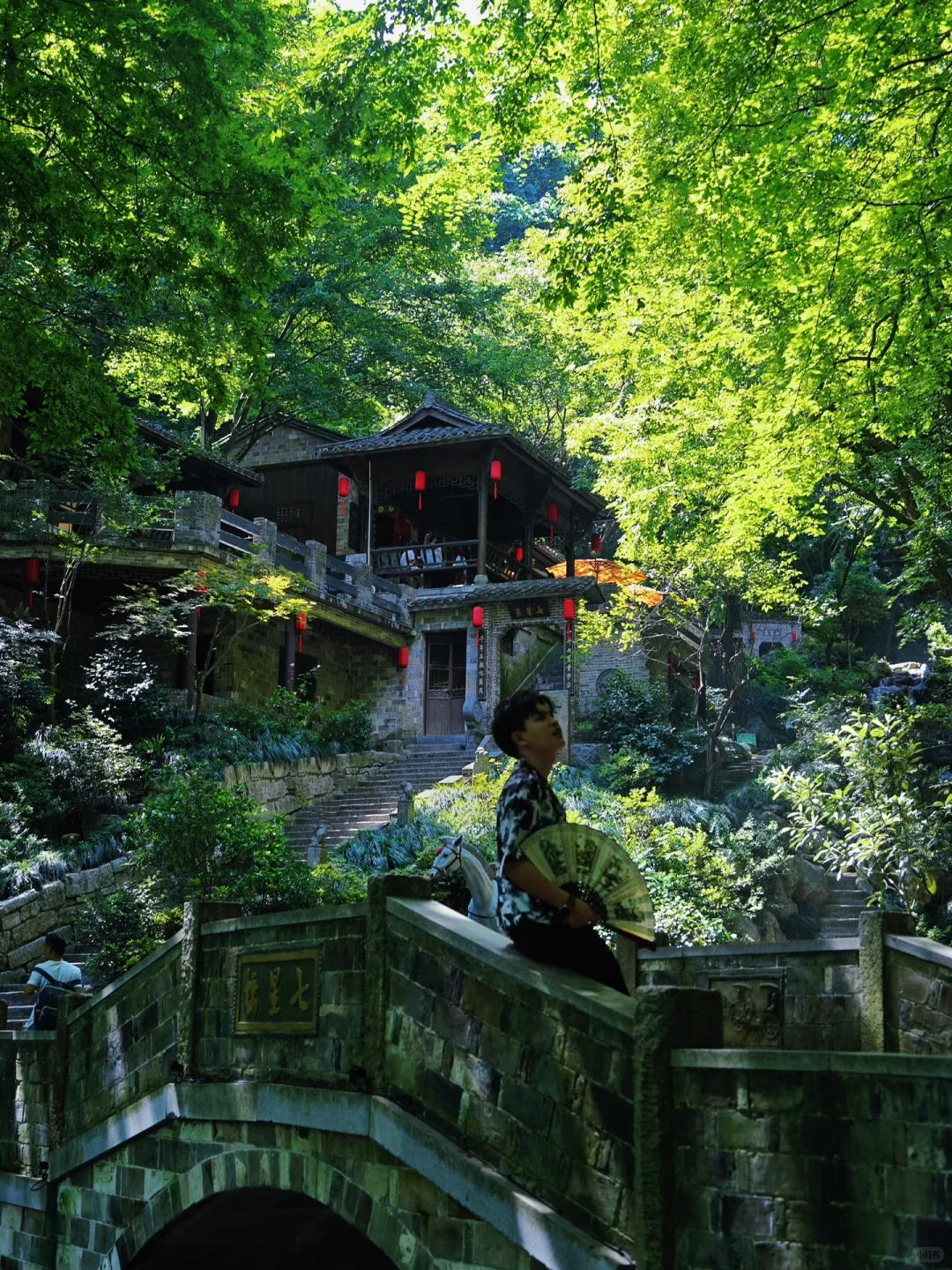 迄今为止，我最喜欢的避暑小镇出现了