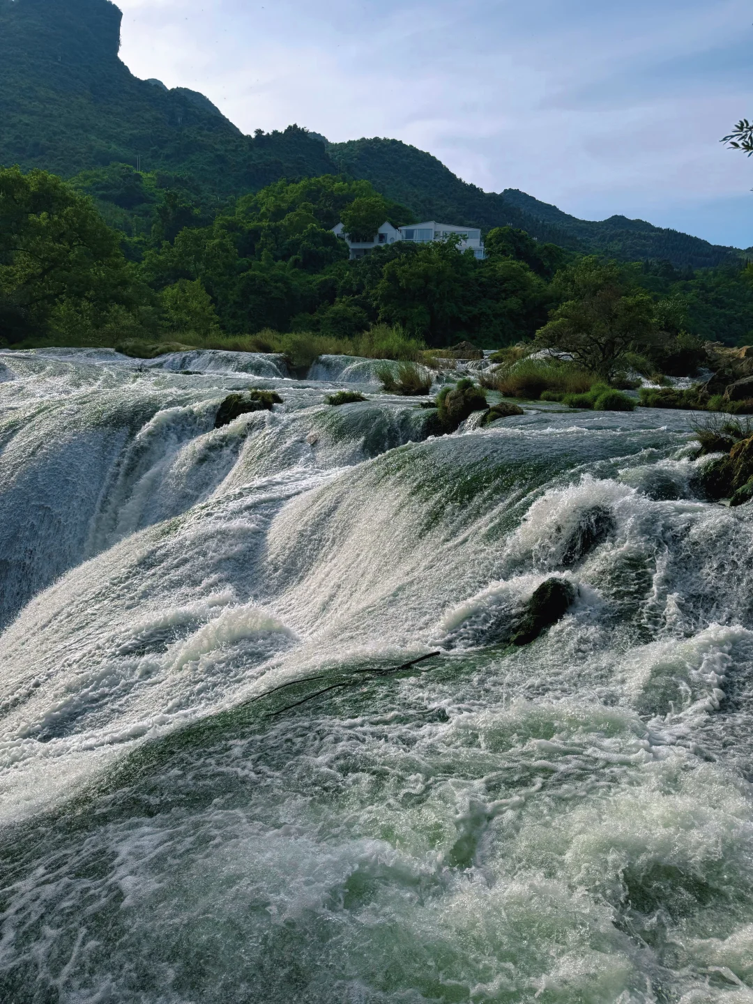 今日任务：走进小学课本里的“黄果树瀑布”