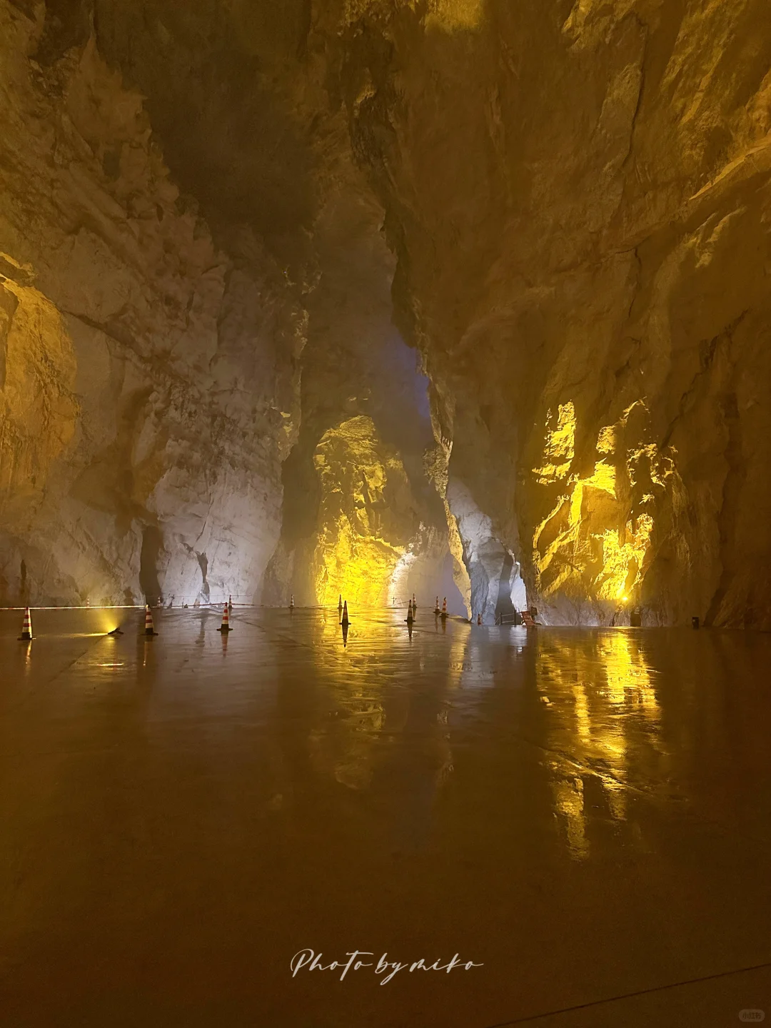 藏在山里的蓝洞，太美了(^-^)