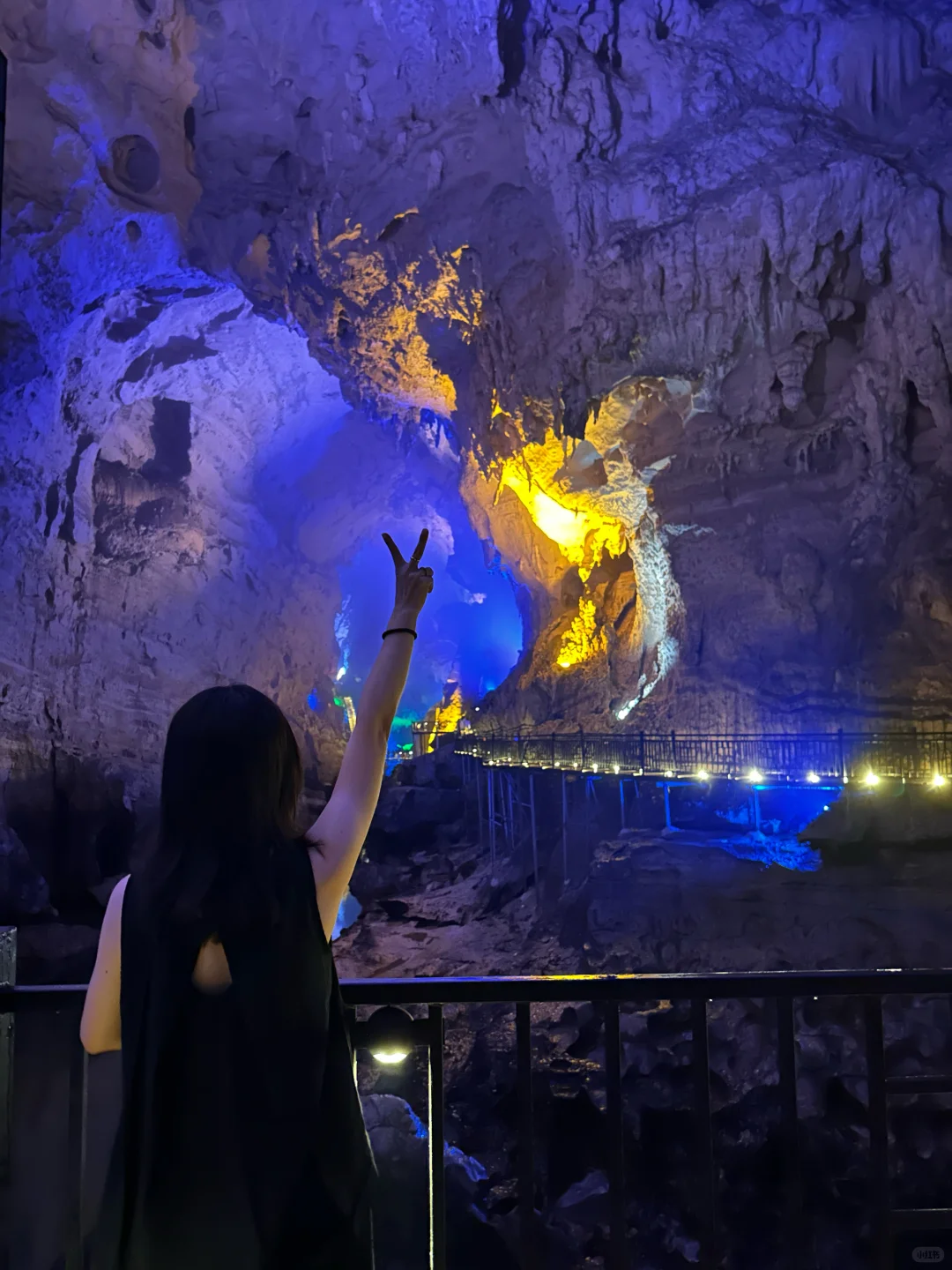 藏在山里的蓝洞，太美了(^-^)