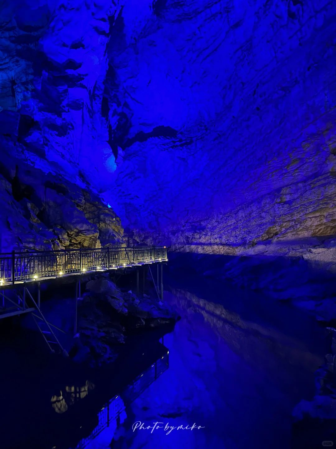 藏在山里的蓝洞，太美了(^-^)