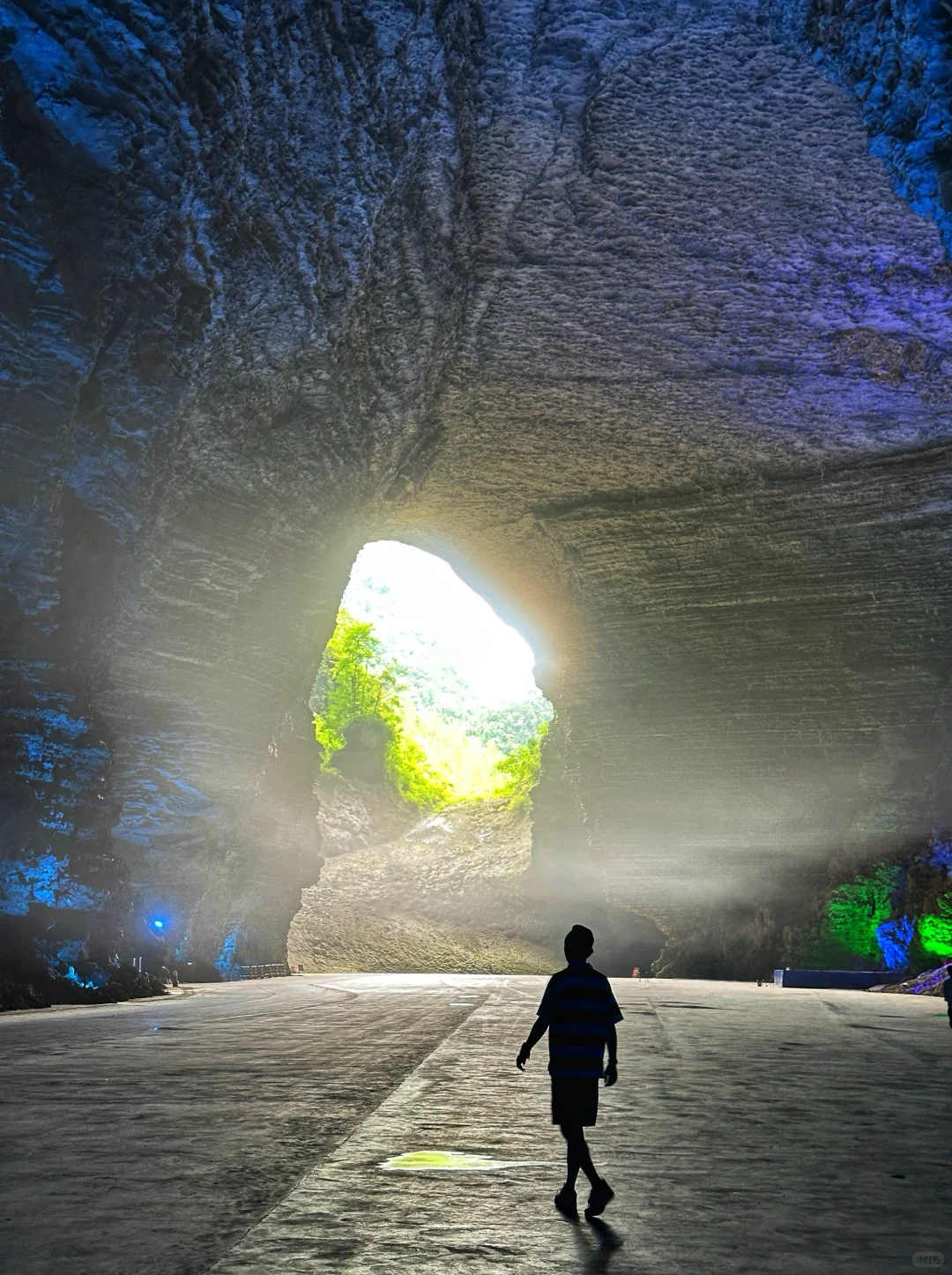 藏在山里的蓝洞，太美了(^-^)