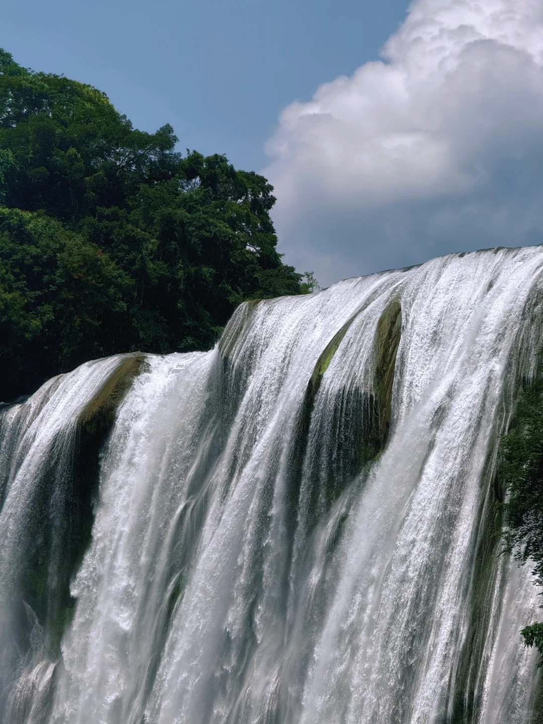今日任务：走进小学课本里的“黄果树瀑布”