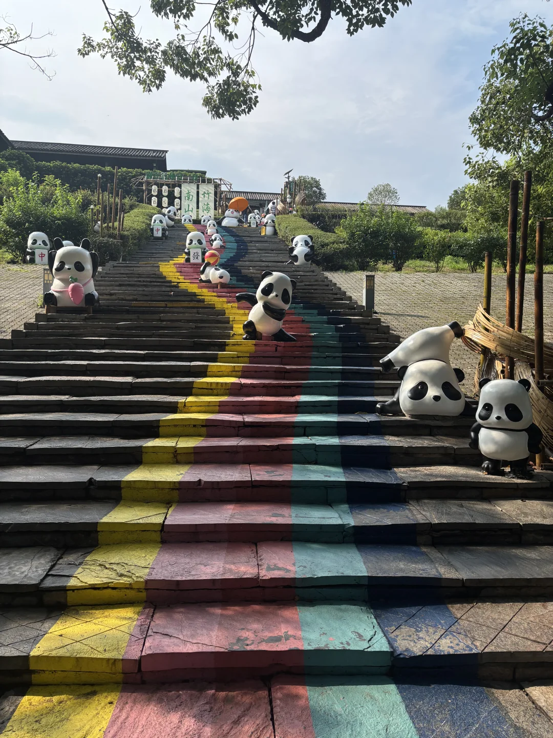 我又来到陌生的地方这里的话我一句也不会讲