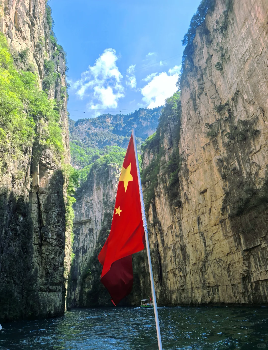 八泉峡这样拍也太美了吧！