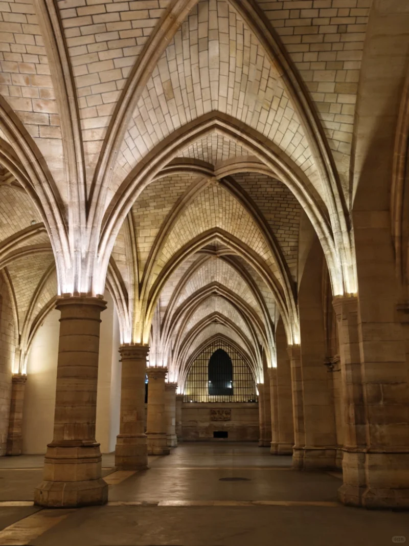 巴黎亲子旅游推荐，3个中世纪宝藏逛到腿软