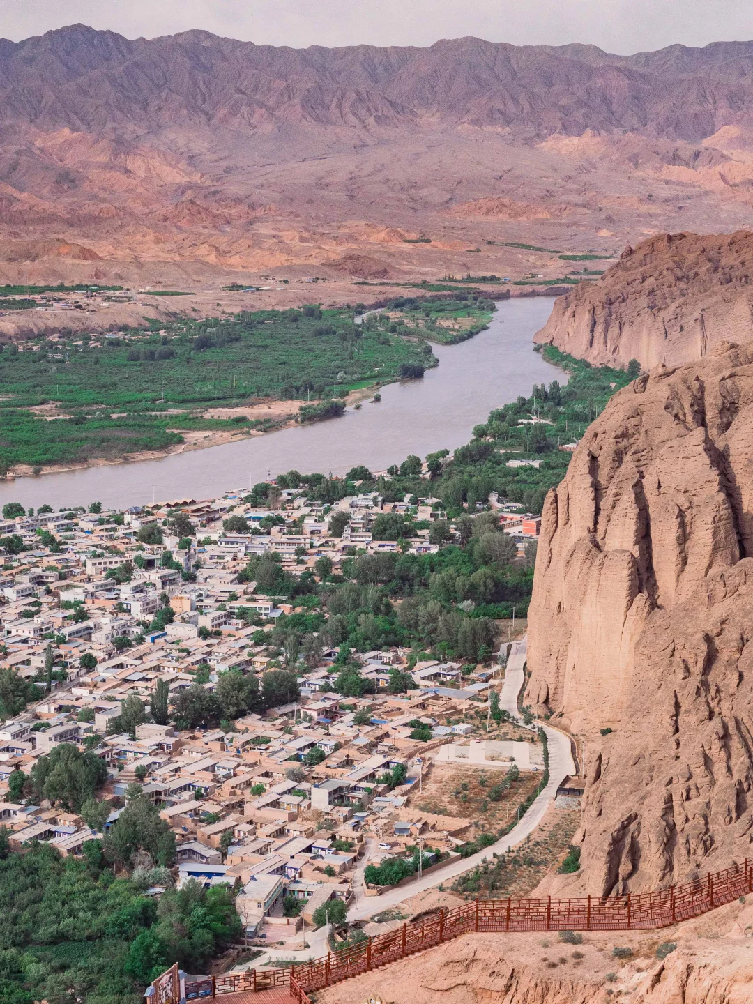 西北被严重低估的景点，即将消失的黄河石林