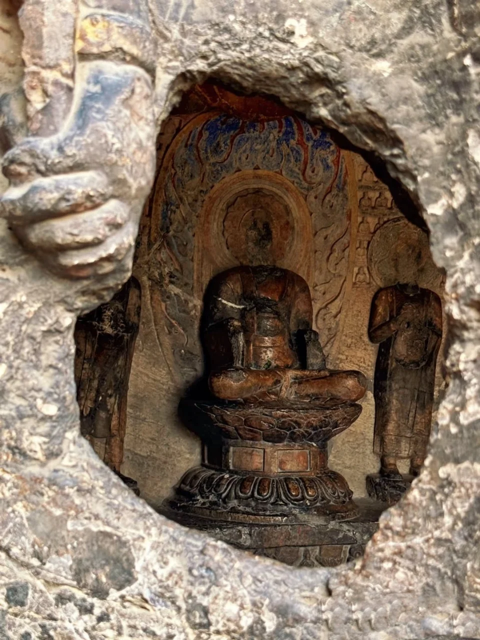 笑不活了🤣响堂山石窟隐藏玩拿捏了🤏