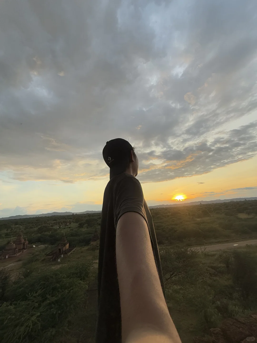 祖国大好河山都没看完呢你就要出国旅游？