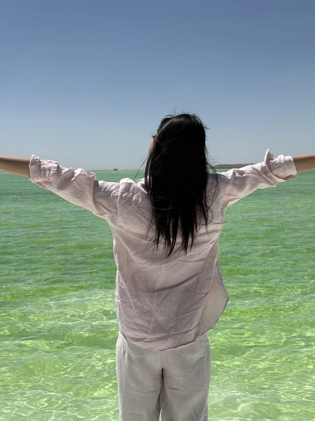 察尔汗盐湖的绿让人难以忘怀