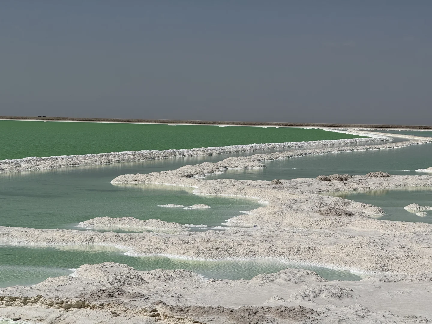 察尔汗盐湖的绿让人难以忘怀