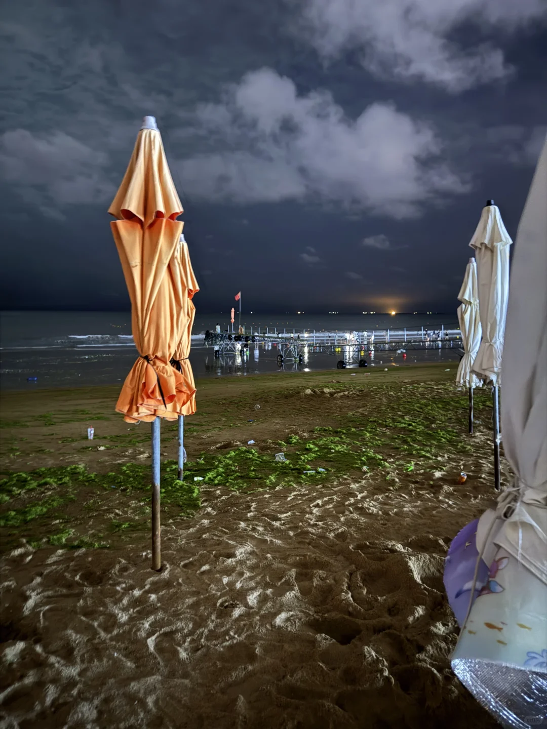 8月13晚山海天旅游景区丢失白色手机支架