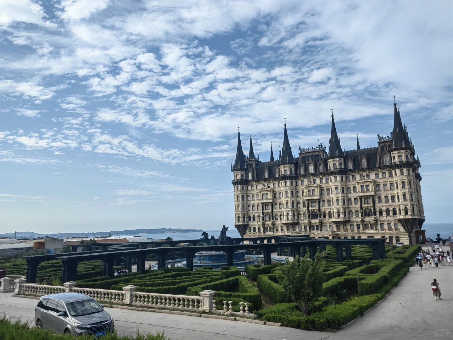 最坑景点之一，王多鱼酒店