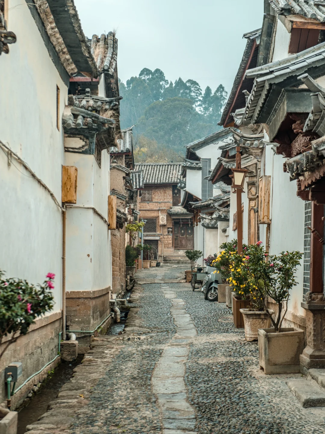 比起大理，我更喜欢这座底蕴深厚的云南小城