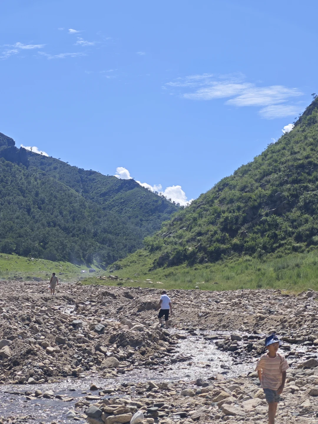 🚗✨自驾天花板！内蒙古红石崖绝美秘境