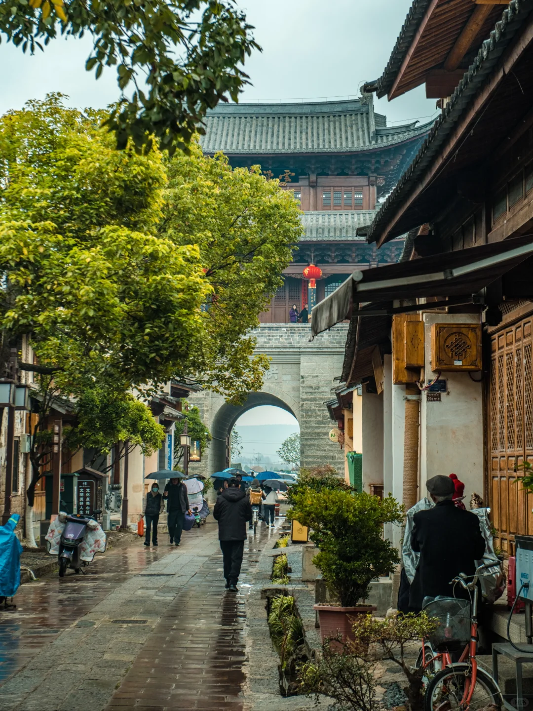 比起大理，我更喜欢这座底蕴深厚的云南小城