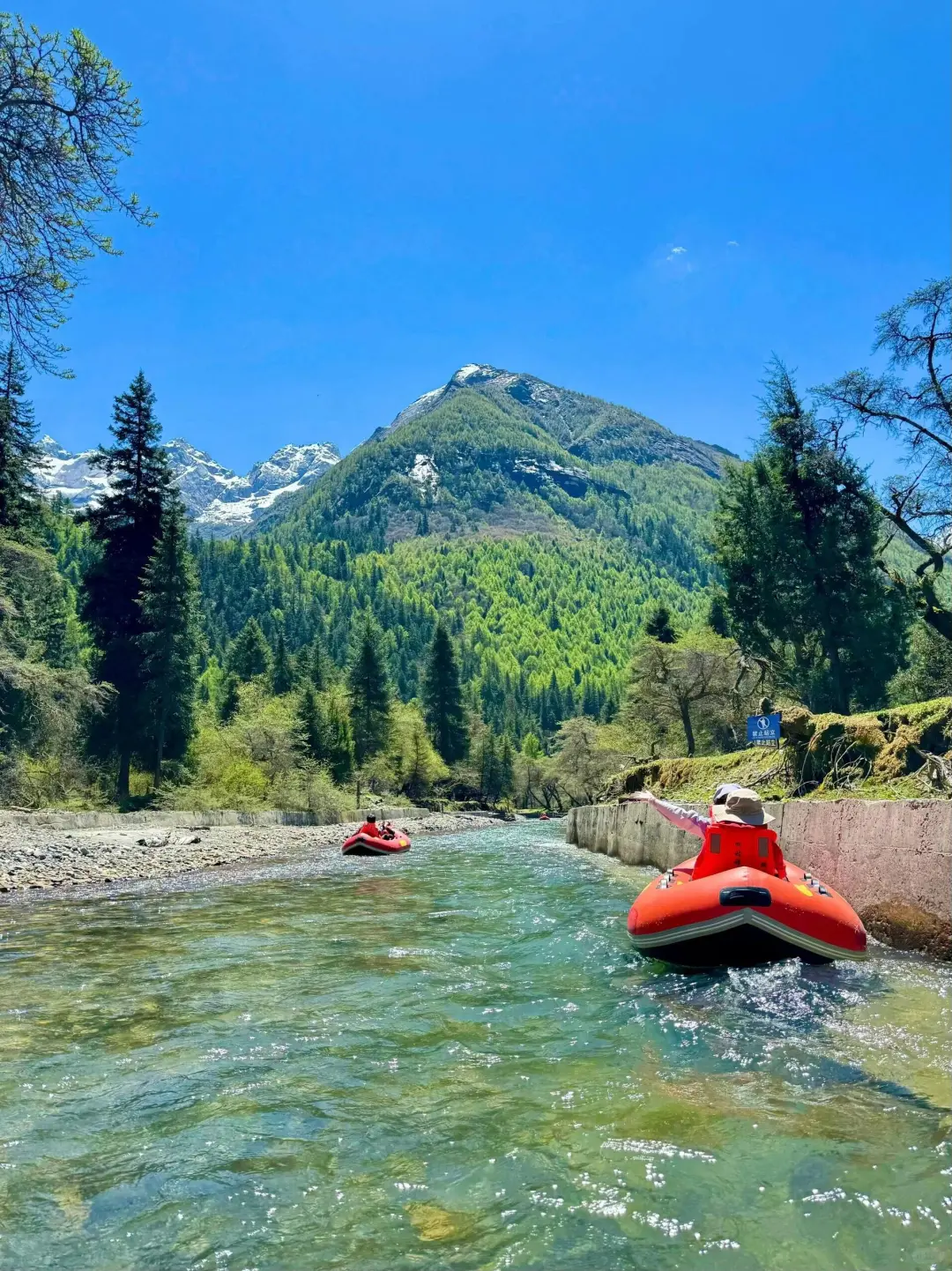 夏天22°C的川西，真的比瑞士还震撼！