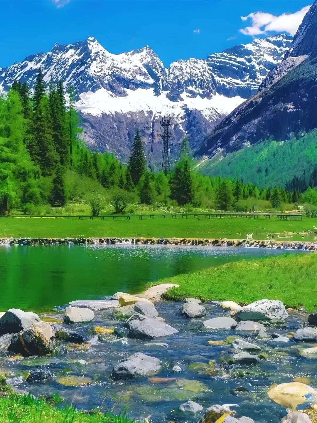 夏天22°C的川西，真的比瑞士还震撼！