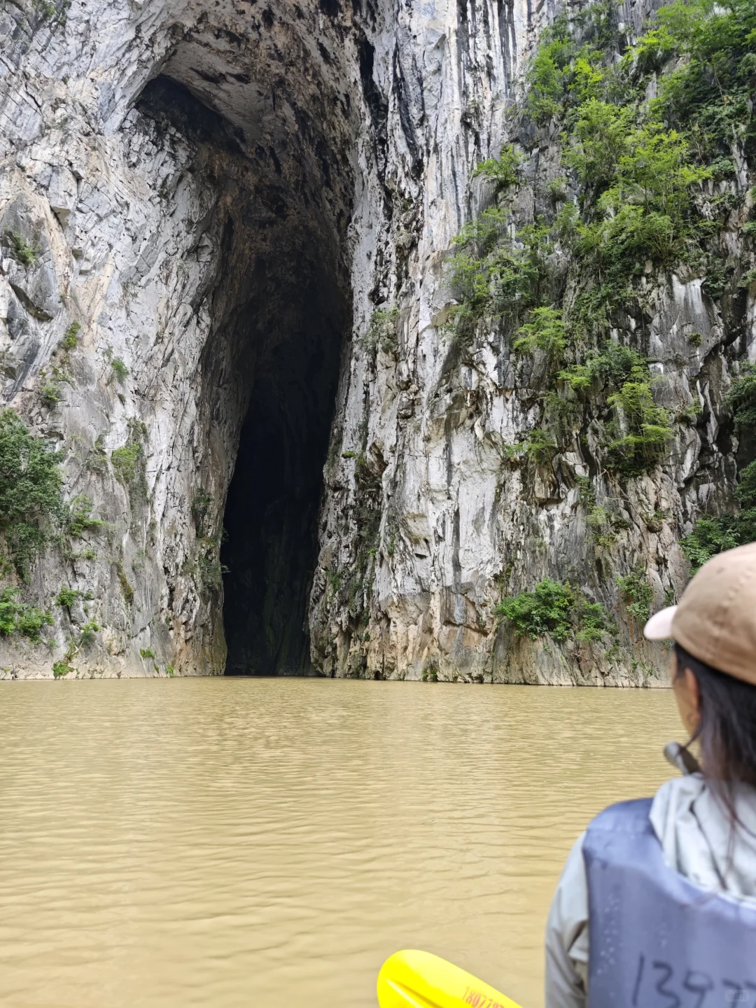 天峨县,川洞河燕子湖景区