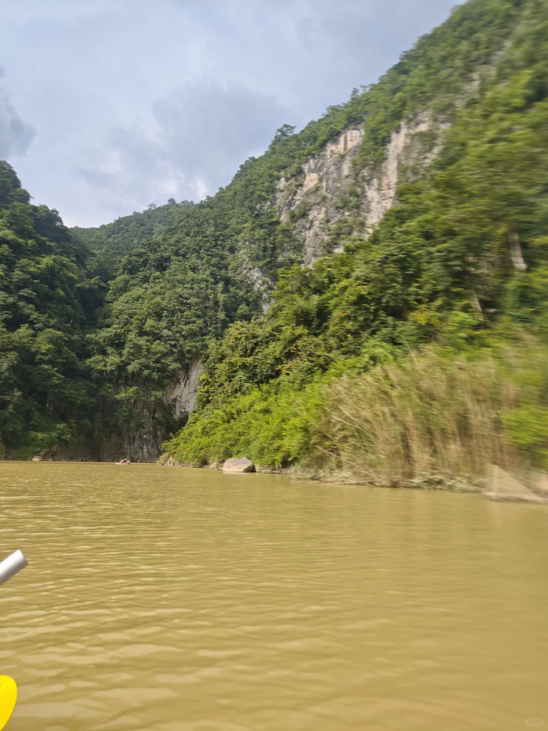天峨县,川洞河燕子湖景区