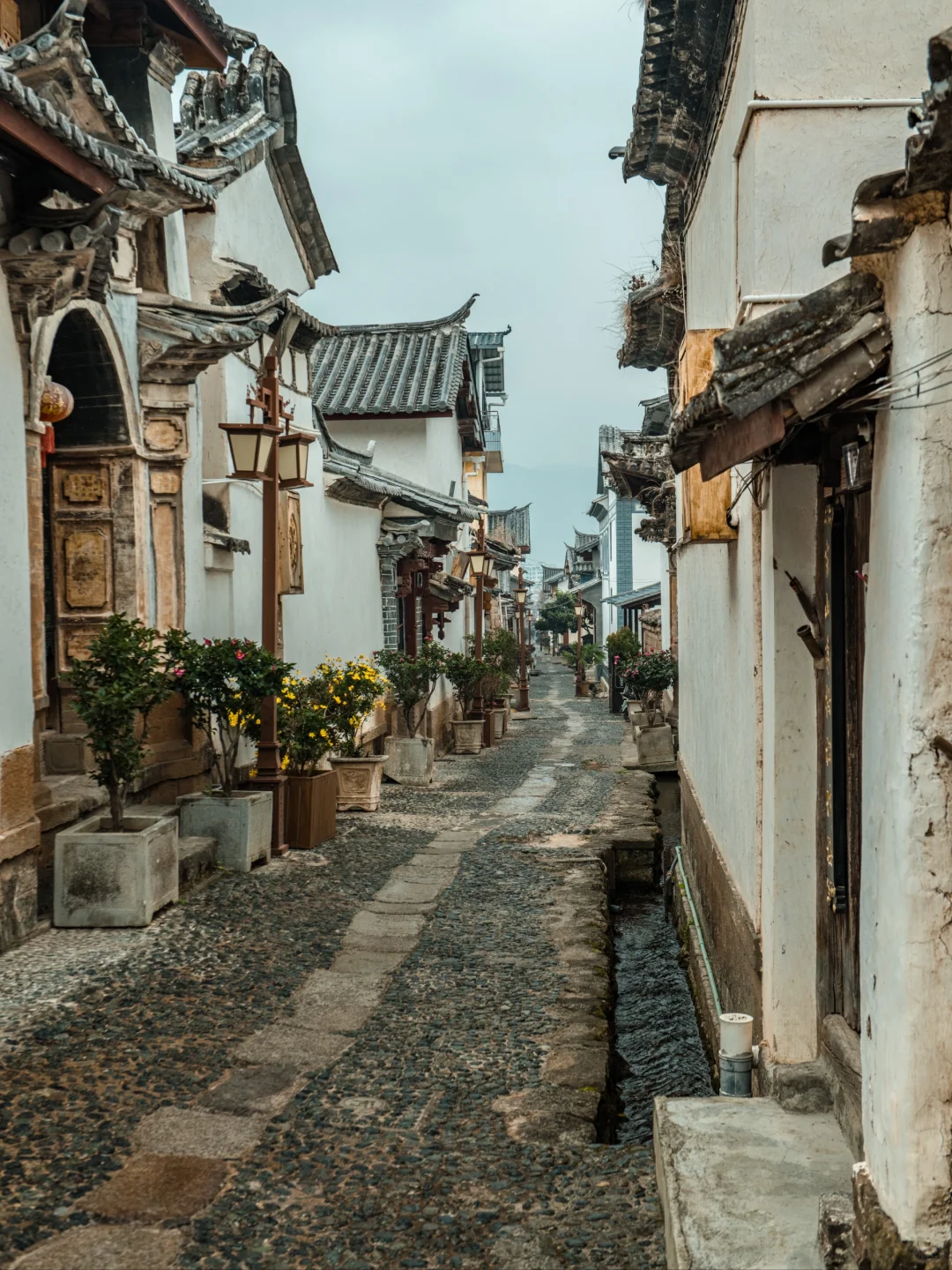 比起大理，我更喜欢这座底蕴深厚的云南小城