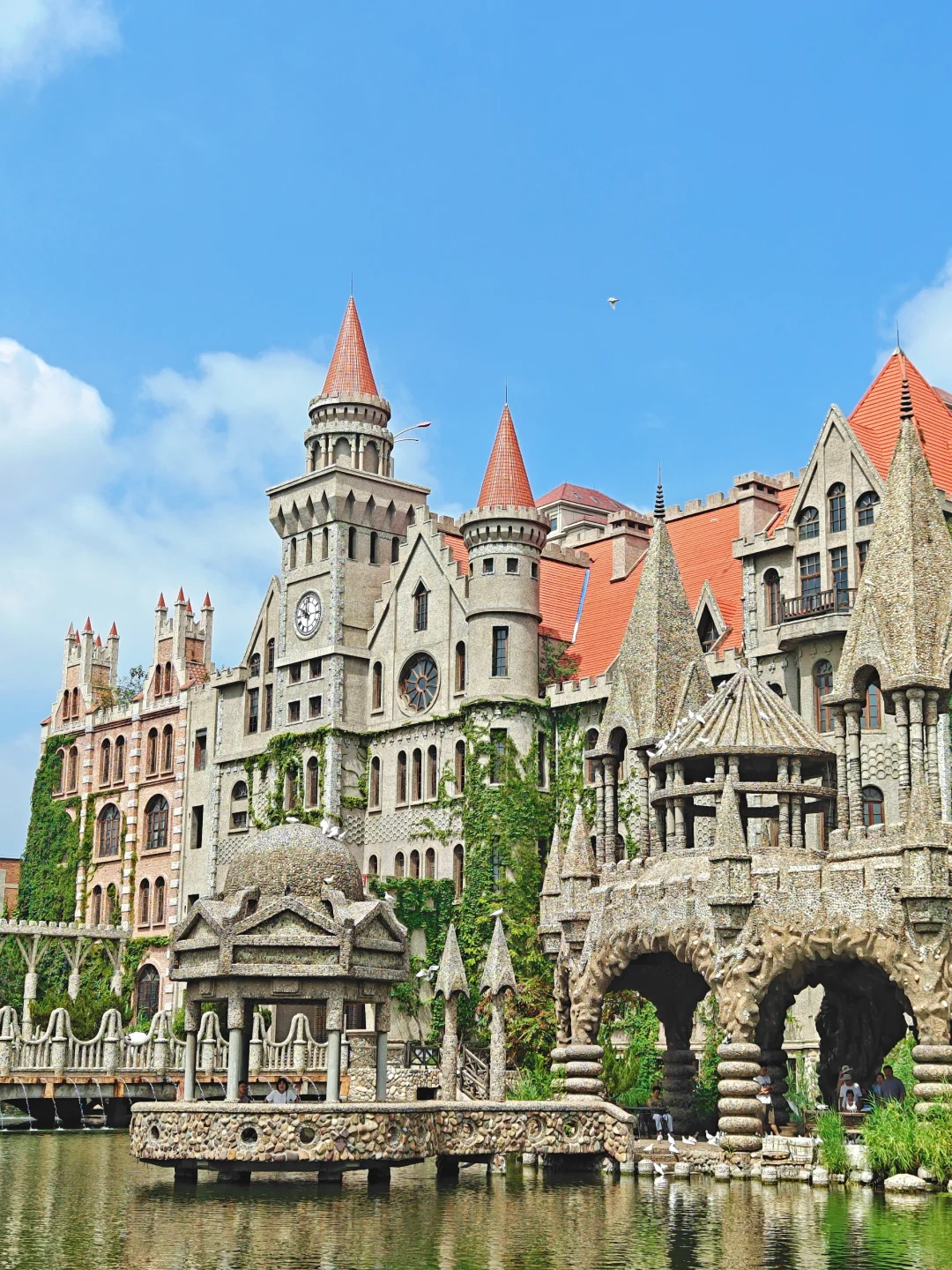 去了趟霍格沃茨城堡🏰跟天津似的