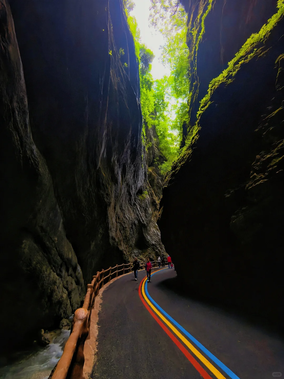 官鹅沟 千年爱恋铸就的陇南秘境