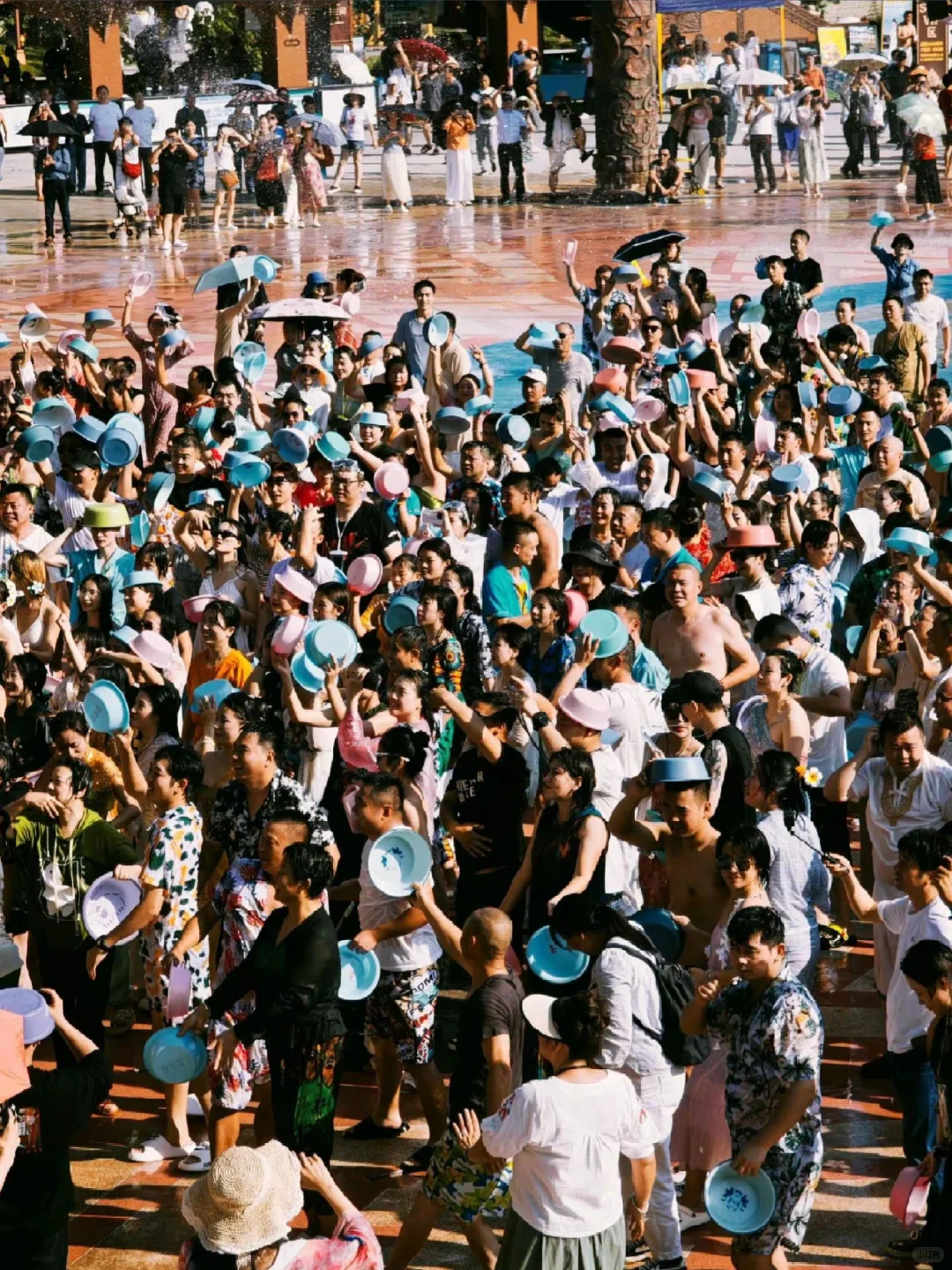 西双版纳傣族园泼水+套票优惠！太嗨啦！