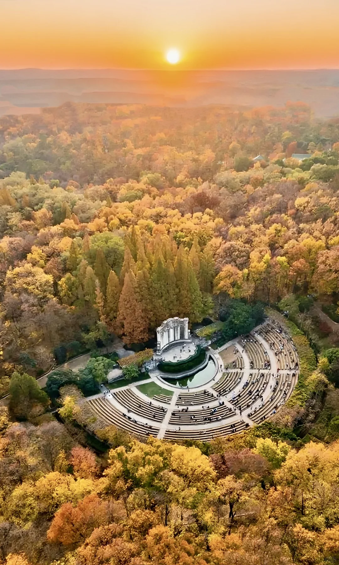 “推荐国内几个绝美秋色的世界级风景…