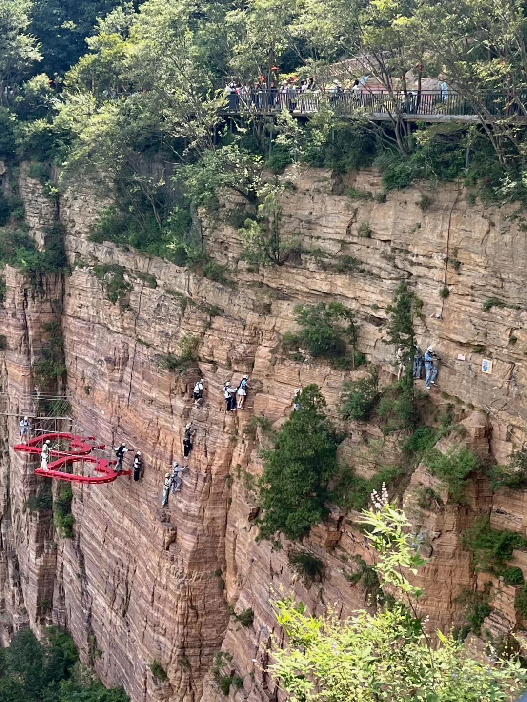 📍宝泉崖天下真的美到犯规！不愧是5A …