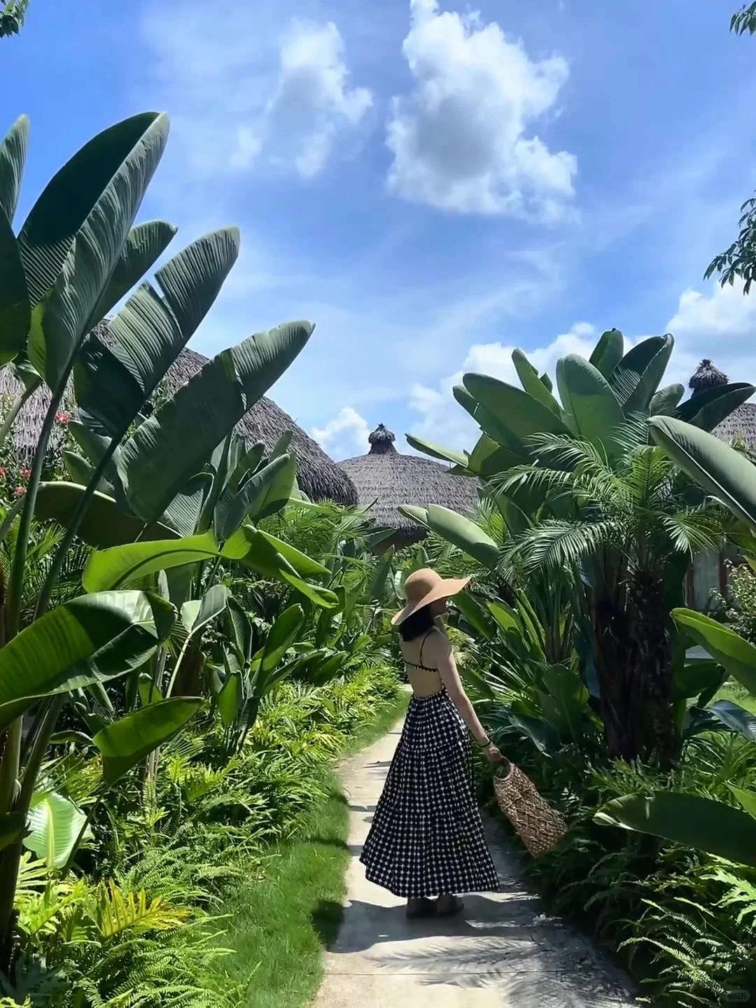 在三亚和崇左间选了崇左，娃玩的不想回家😭