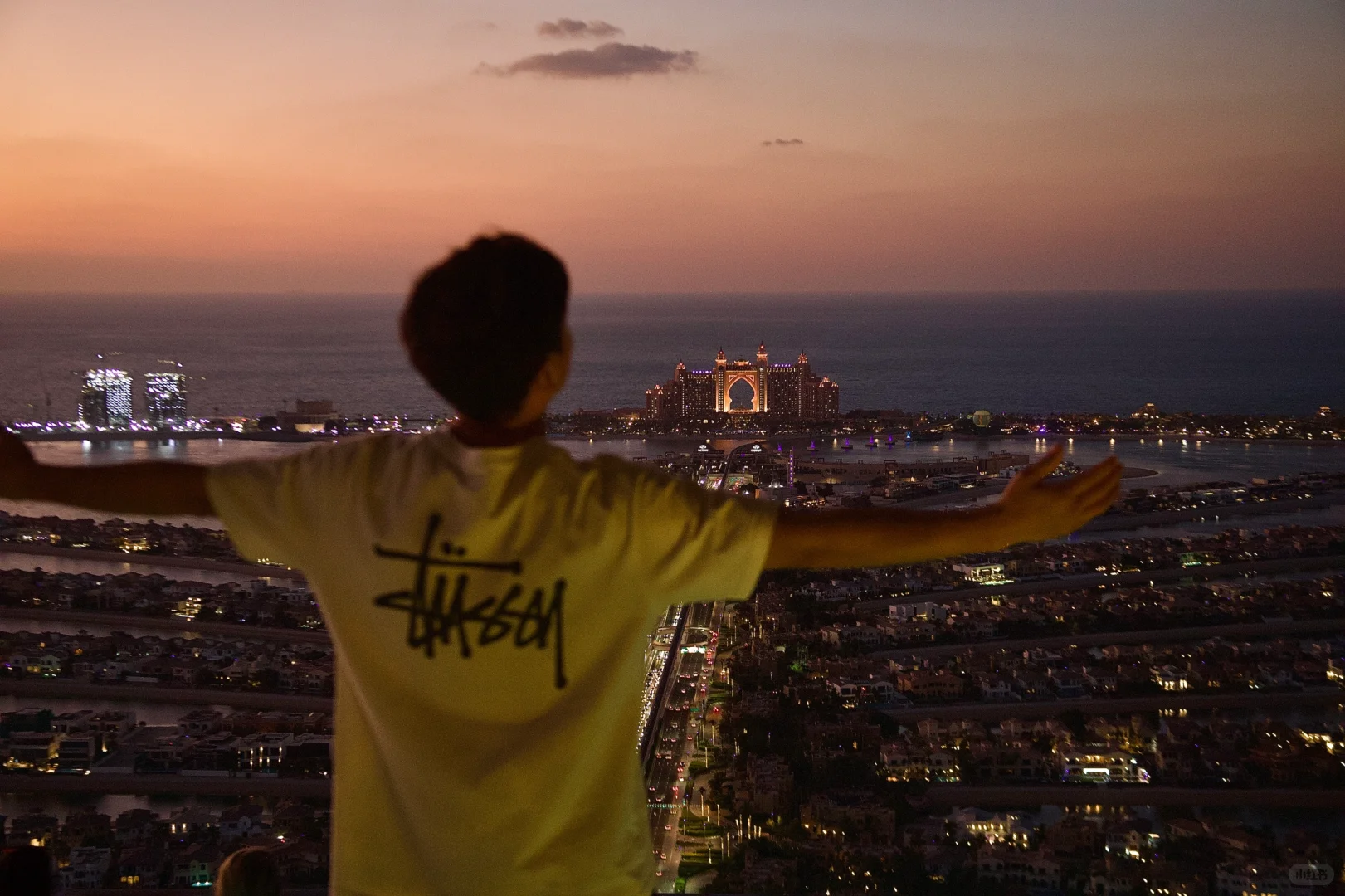 穷鬼大学生花800➕飞迪拜的三天两夜