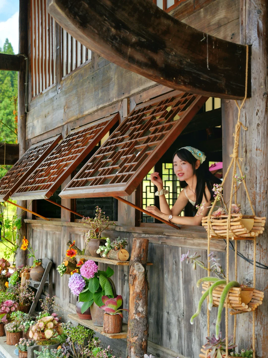 反向旅游！成都高铁2小时直达的云南小城