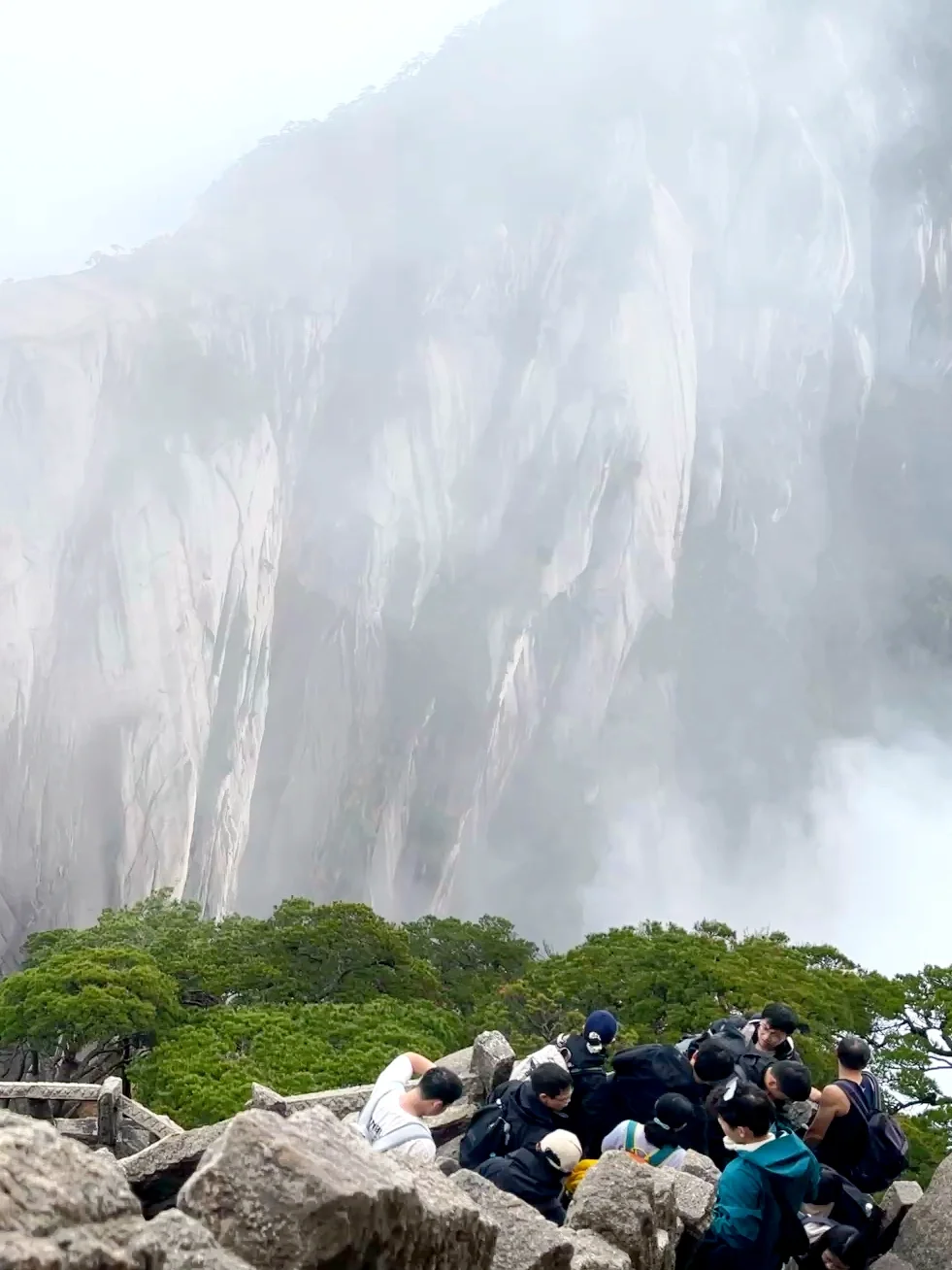 劝你别轻易爬黄山…不然满脑子都是它的云海