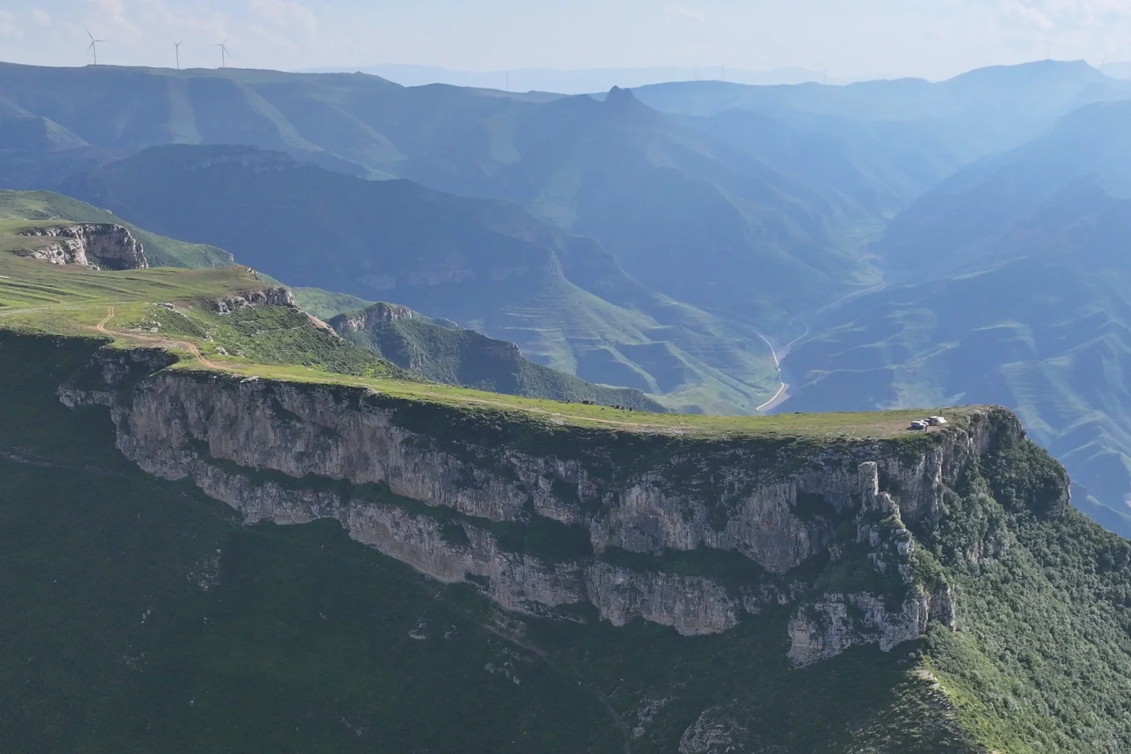 再探阳原山巅秘境｜世纪大断崖穿越