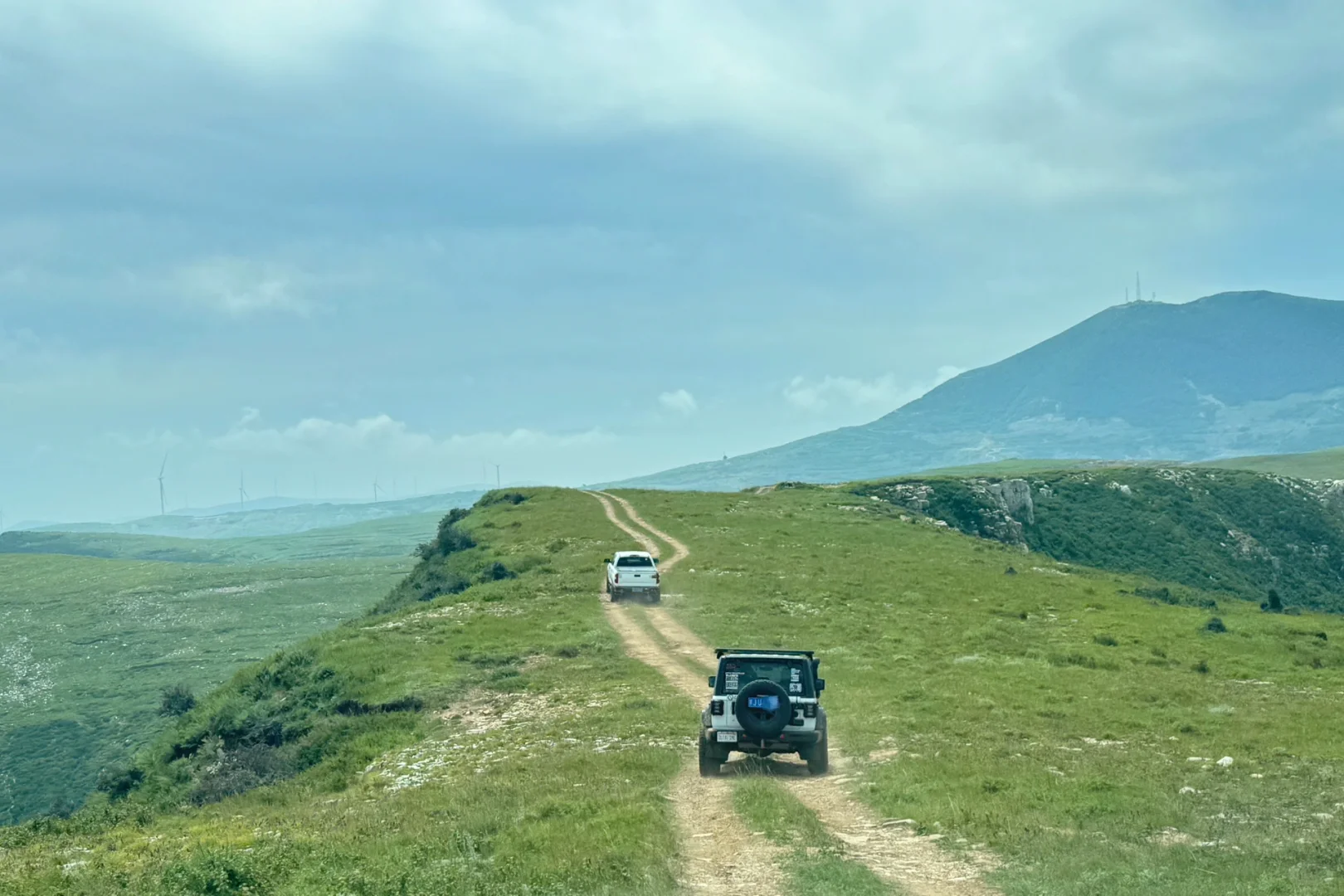 再探阳原山巅秘境｜世纪大断崖穿越