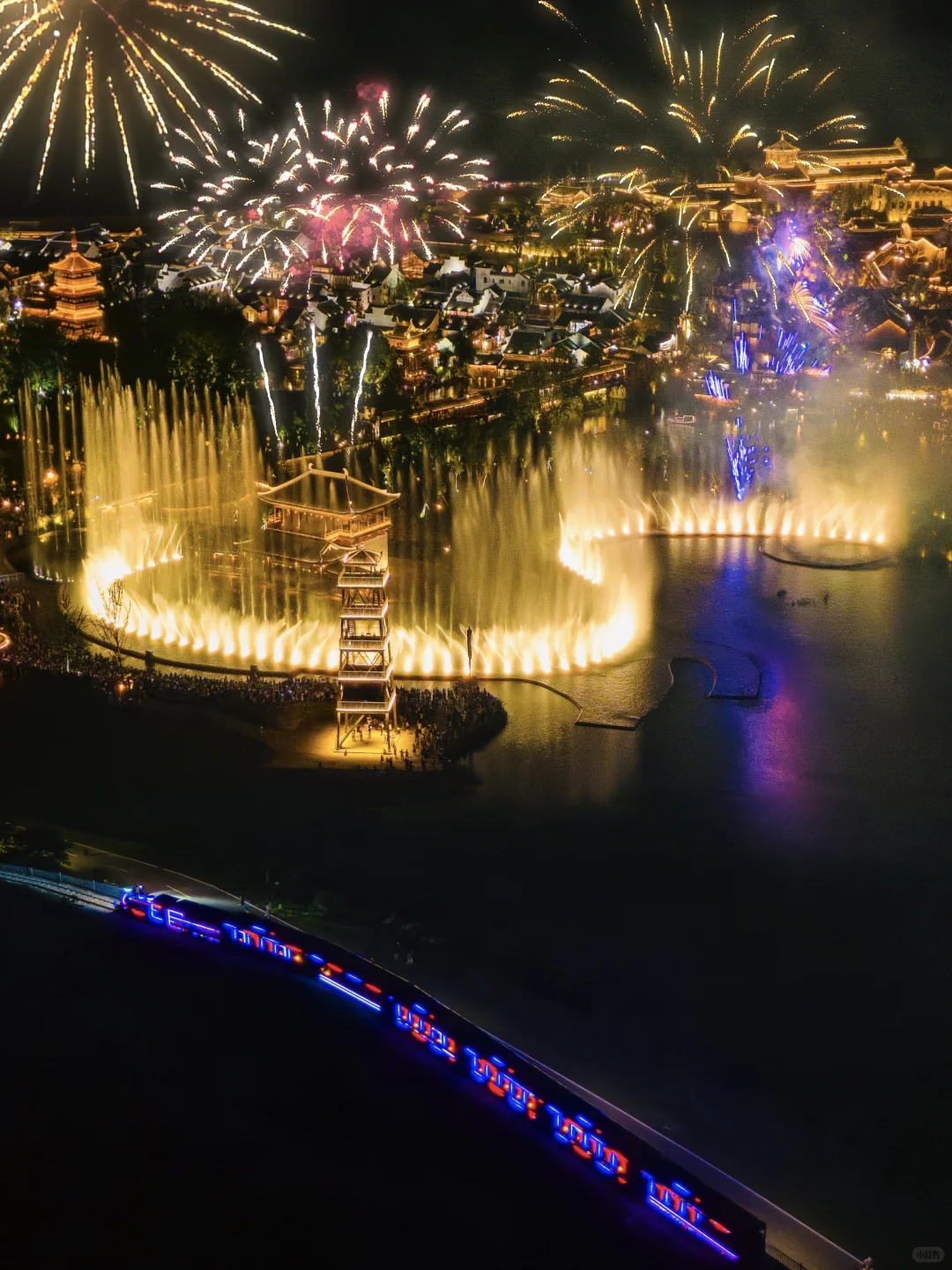 迄今为止...我最喜欢的旅游小镇出现了！