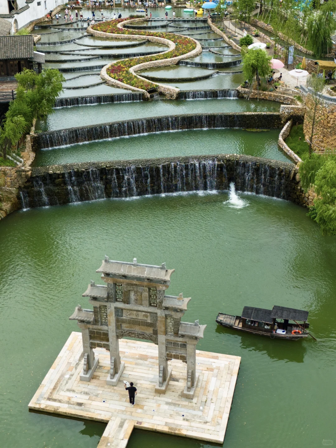 迄今为止...我最喜欢的旅游小镇出现了！