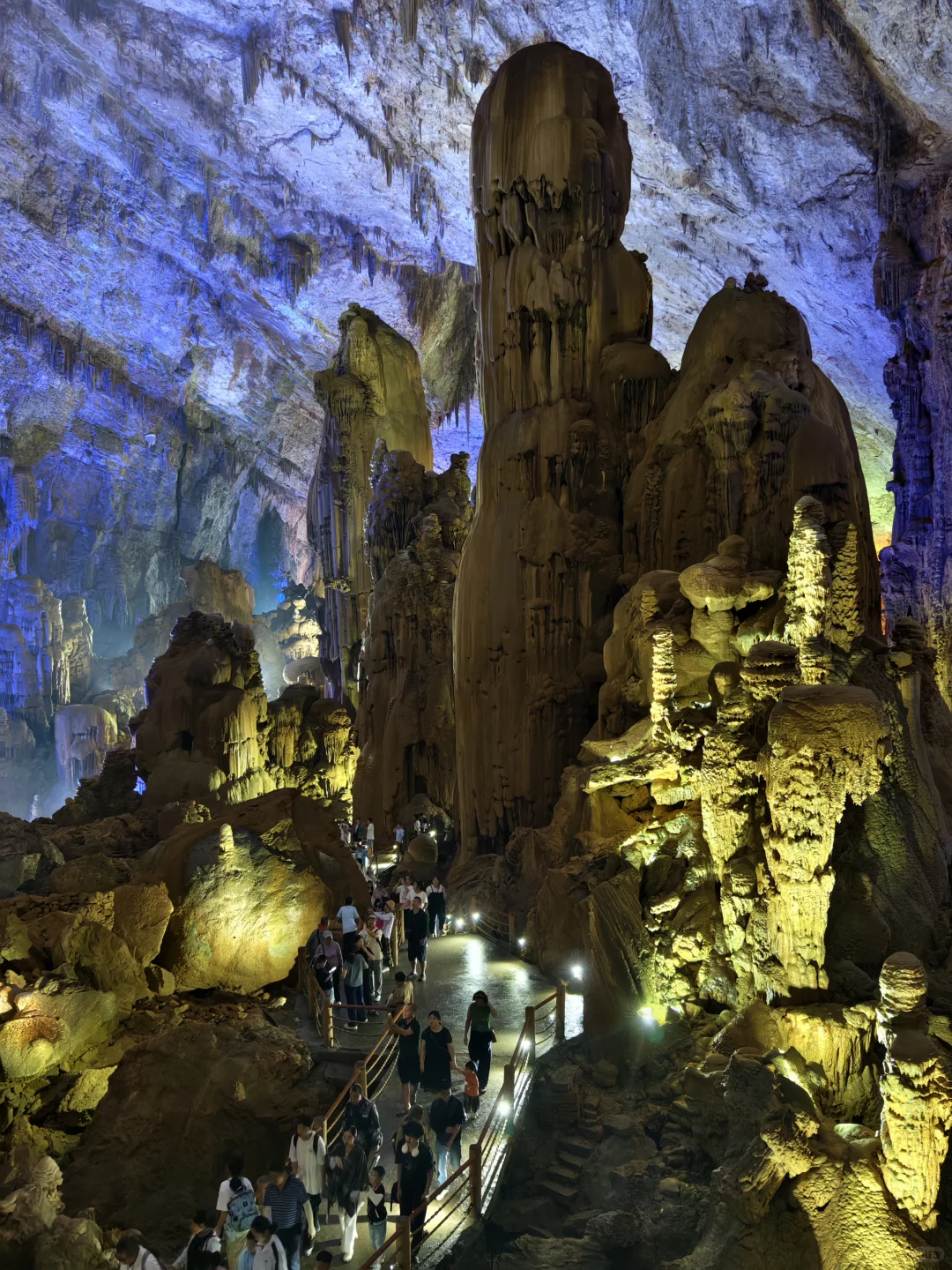 织金洞和大峡谷值得