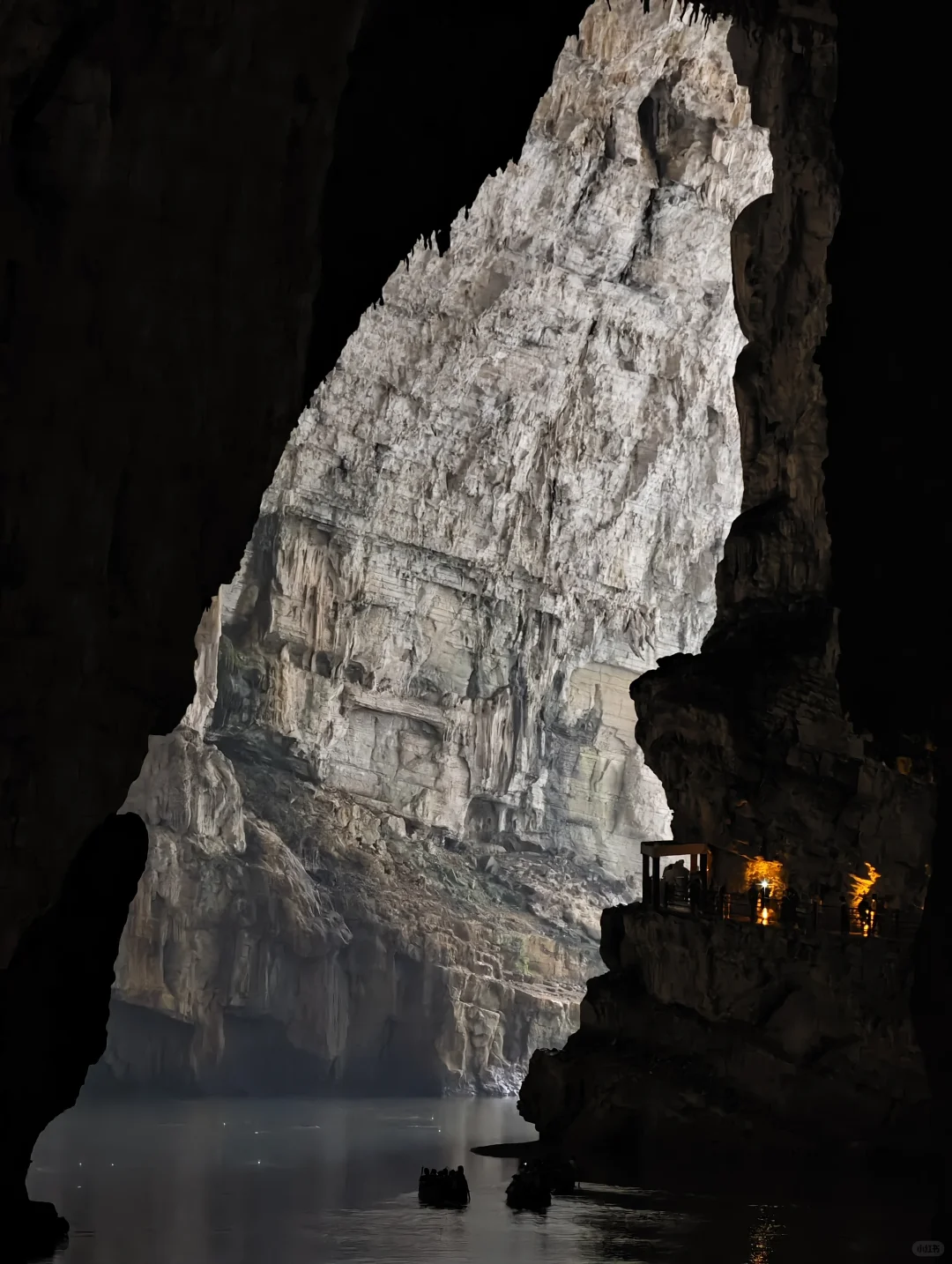 织金洞和大峡谷值得