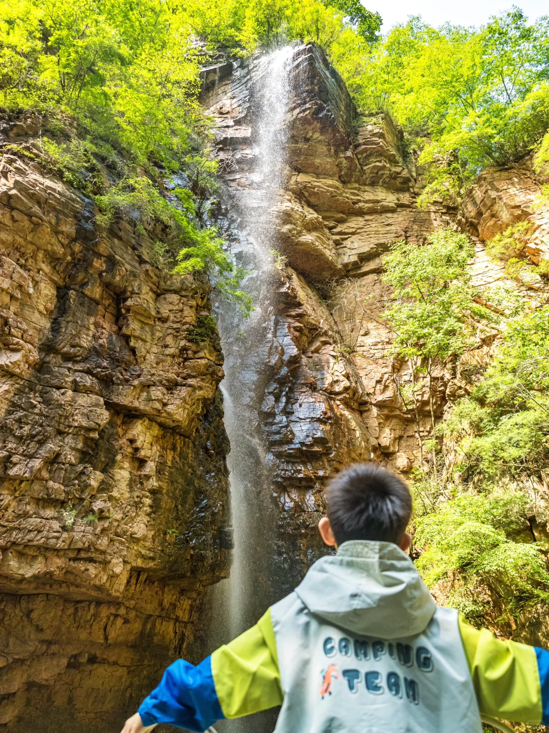 发现清凉避暑的小众山谷‼️有瀑布💦能漂流‼️